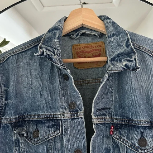 Levi’s The Trucker Denim Jacket - Picture 3 of 4